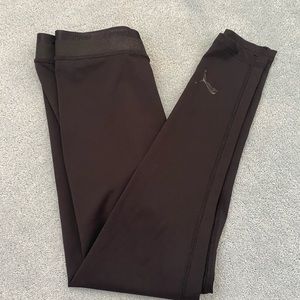 Black leggings